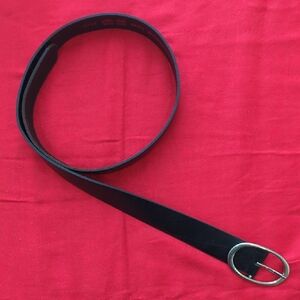 Classic Point Zero Oval Silver Buckle Genuine Black  Leather Belt